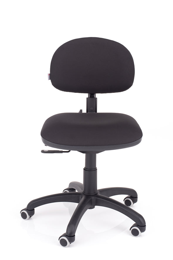 Kvalitetni pisarniški stol styl sinhron v blagu črne barve z ergonomsko oblikovanim sedežem