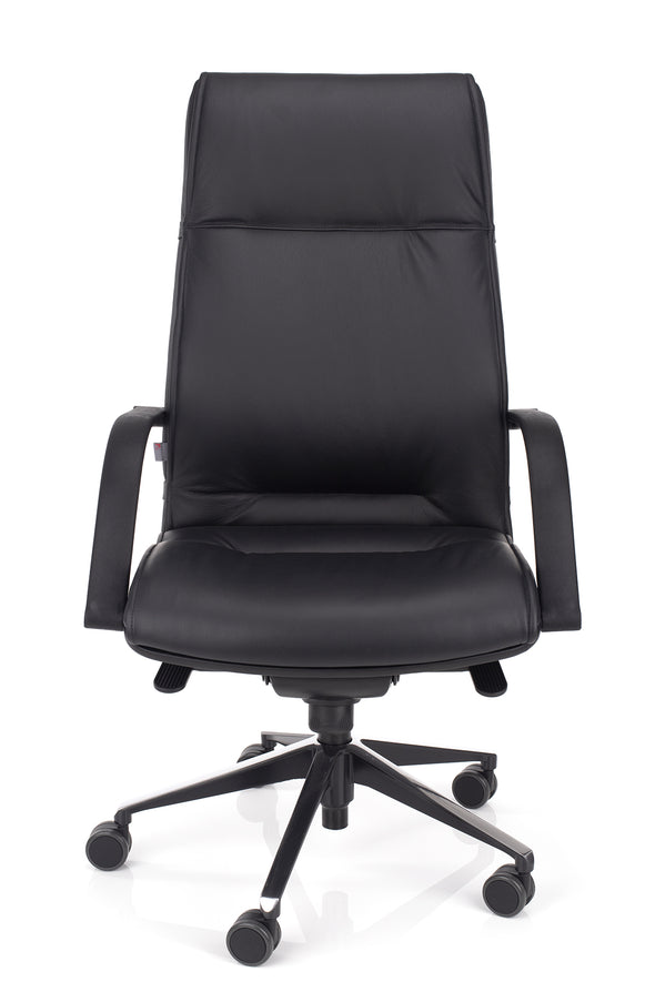 Eleganten pisarniški stol comfort mpd v usnju črne barve z mehko sedalno površino za maksimalno udobje
